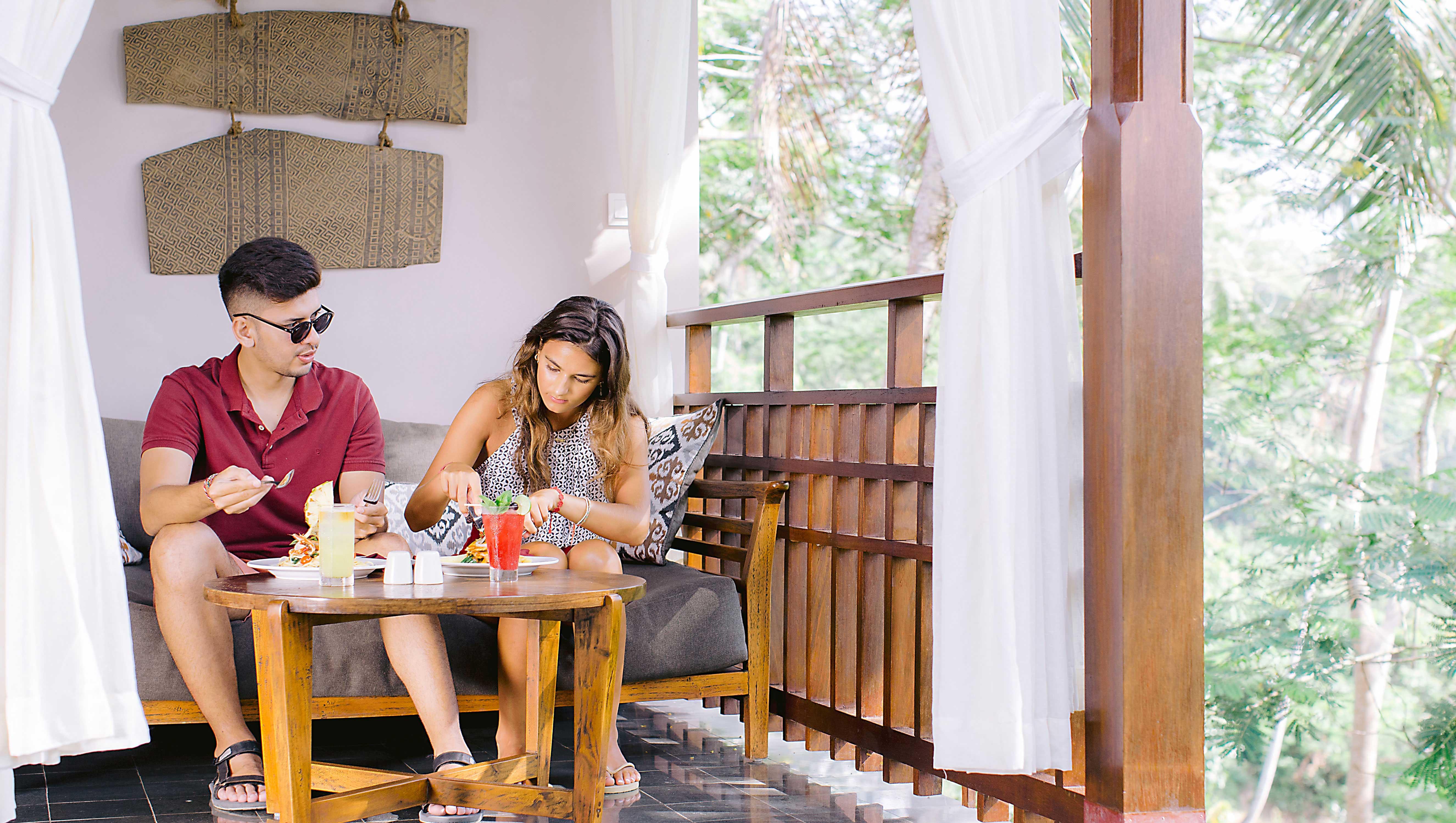 Tejaprana Resort & Spa Ubud Eksteriør bilde A couple at the resort