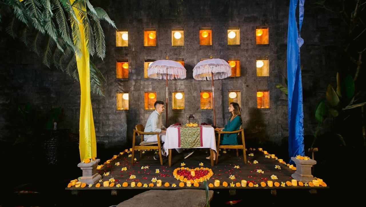 Tejaprana Resort & Spa Ubud Eksteriør bilde A romantic dinner at a resort in Bali, Indonesia